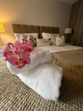 Home from home The Orchid with Hot tub